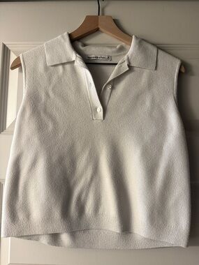 Abercrombie & Fitch Off-White Sleeveless Knit Polo